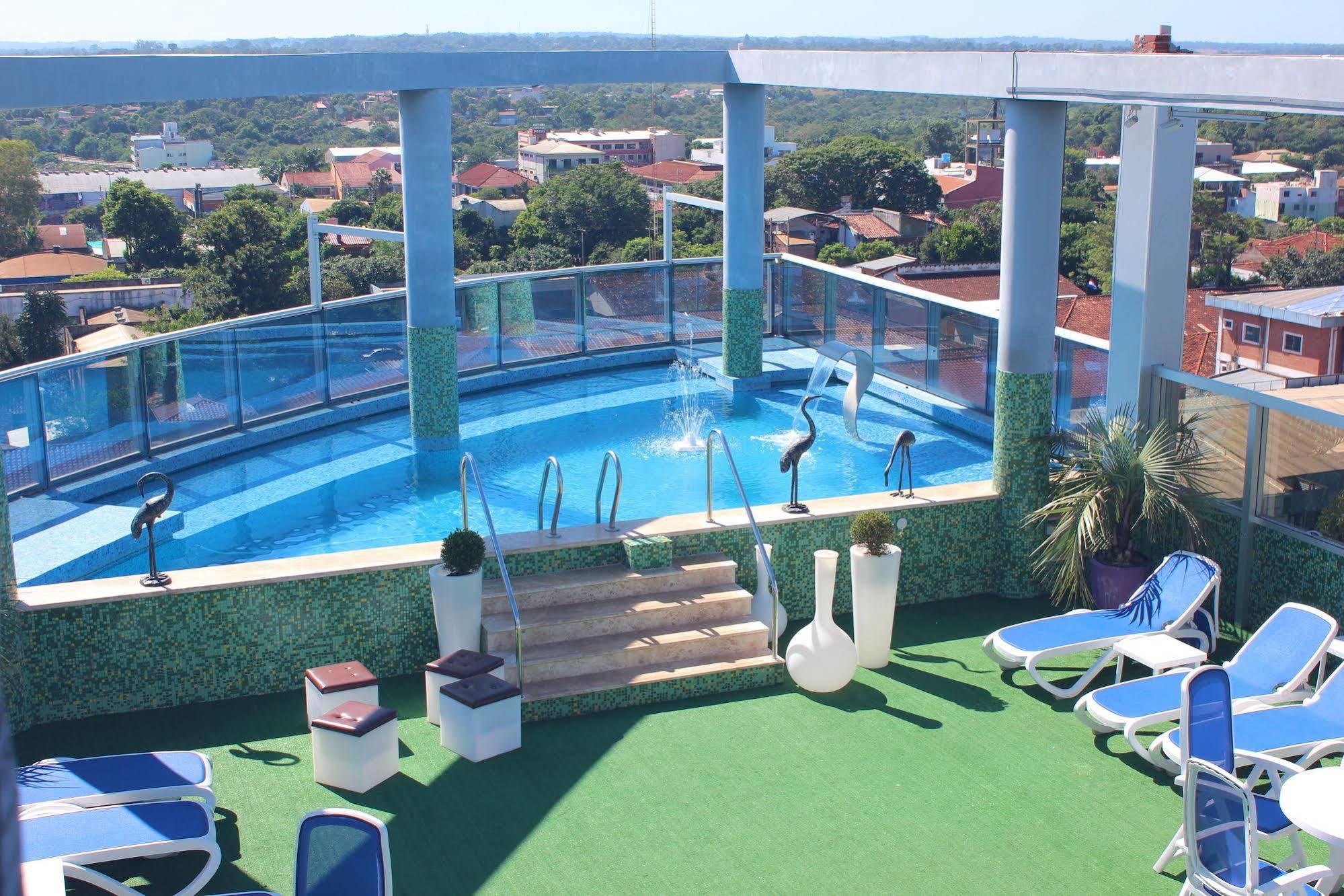 Luxsur Hotell Encarnación Exteriör bild
