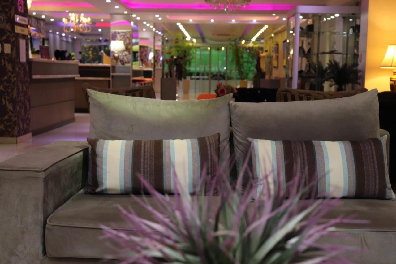 Luxsur Hotell Encarnación Exteriör bild