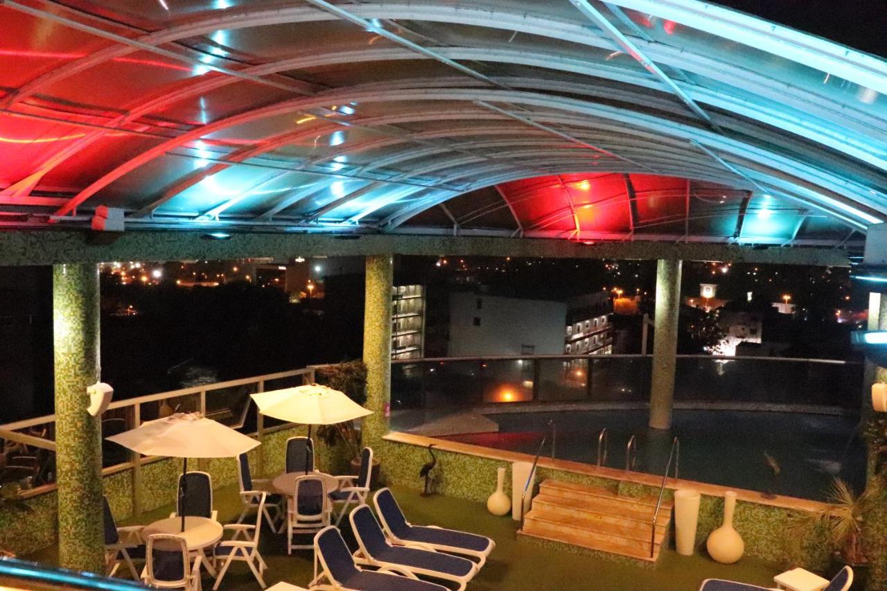 Luxsur Hotell Encarnación Exteriör bild